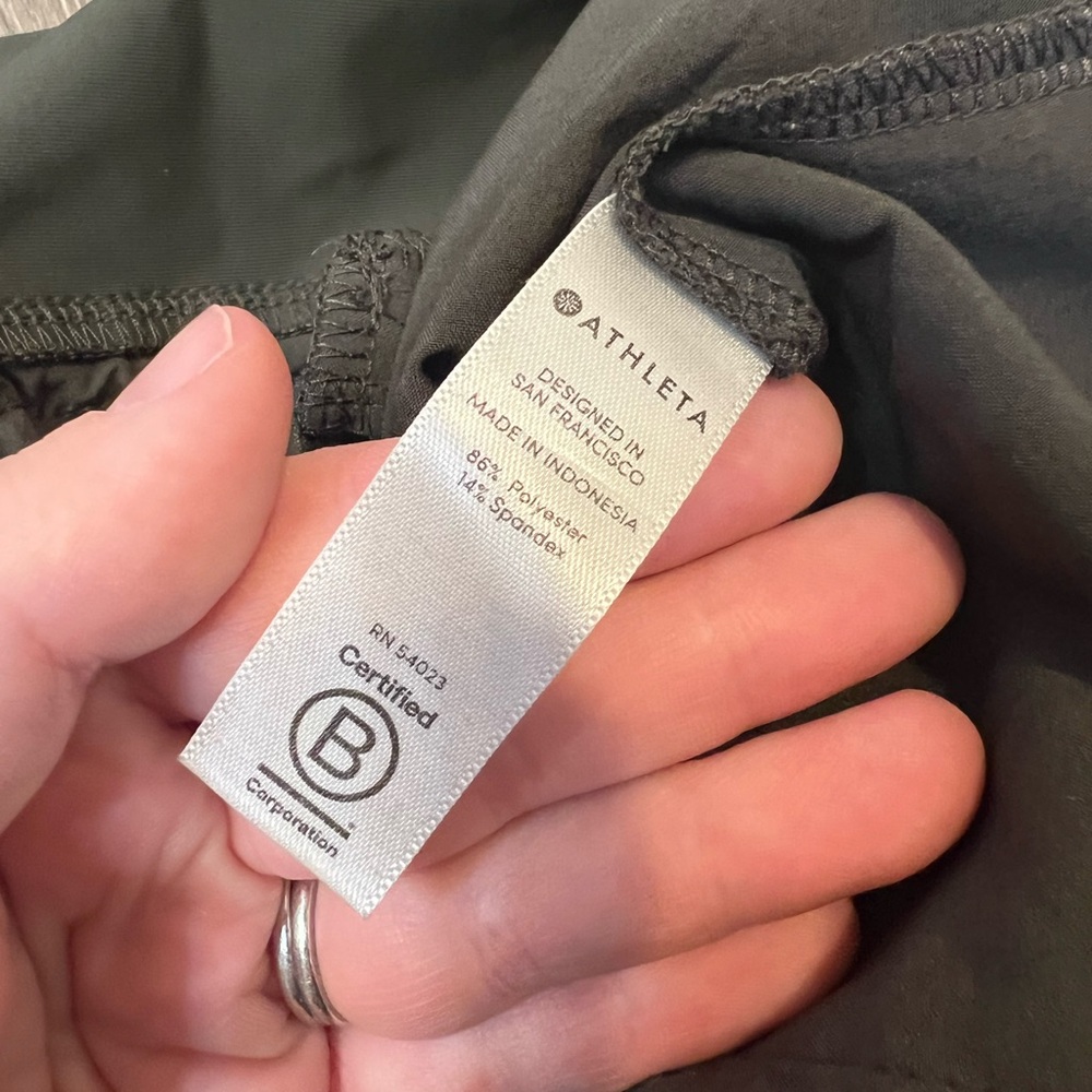 Athleta Sutton Joggers Arbor Olive Mid-Rise Cargo Style w/Adjustable Waistband - Picture 8 of 10
